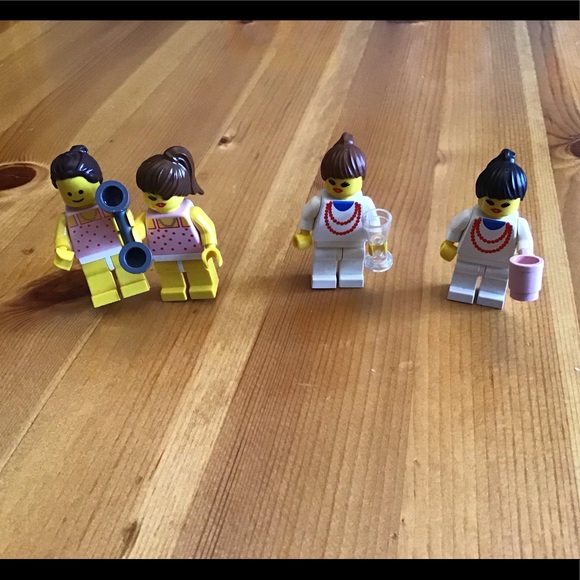 LEGO MINIFIGURES - MOMMY & DAUGHTER PLAYDATE - Picture 3 of 3
